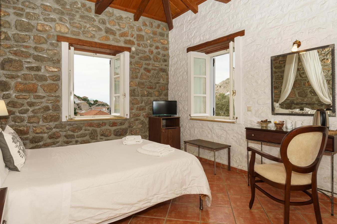 Nereids Guesthouse Hydra  Exteriör bild