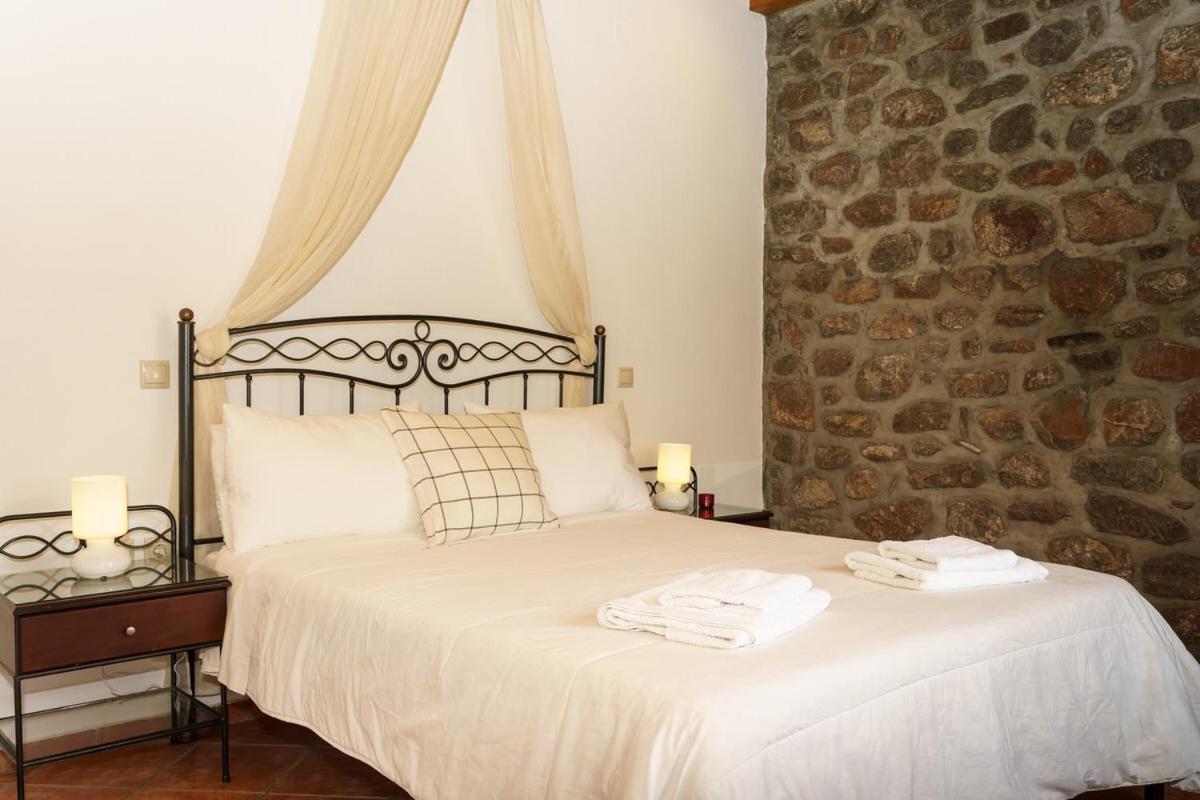 Nereids Guesthouse Hydra  Exteriör bild