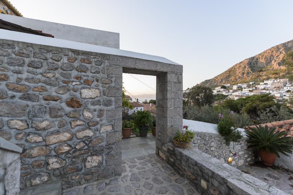 Nereids Guesthouse Hydra  Exteriör bild
